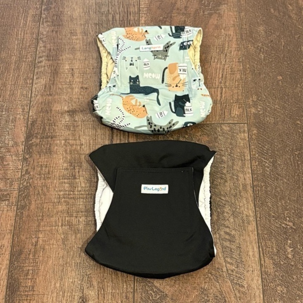 🆓 With $15 Purchase: NWOT 2 Male Dog Diapers / Belly Bands Size Medium